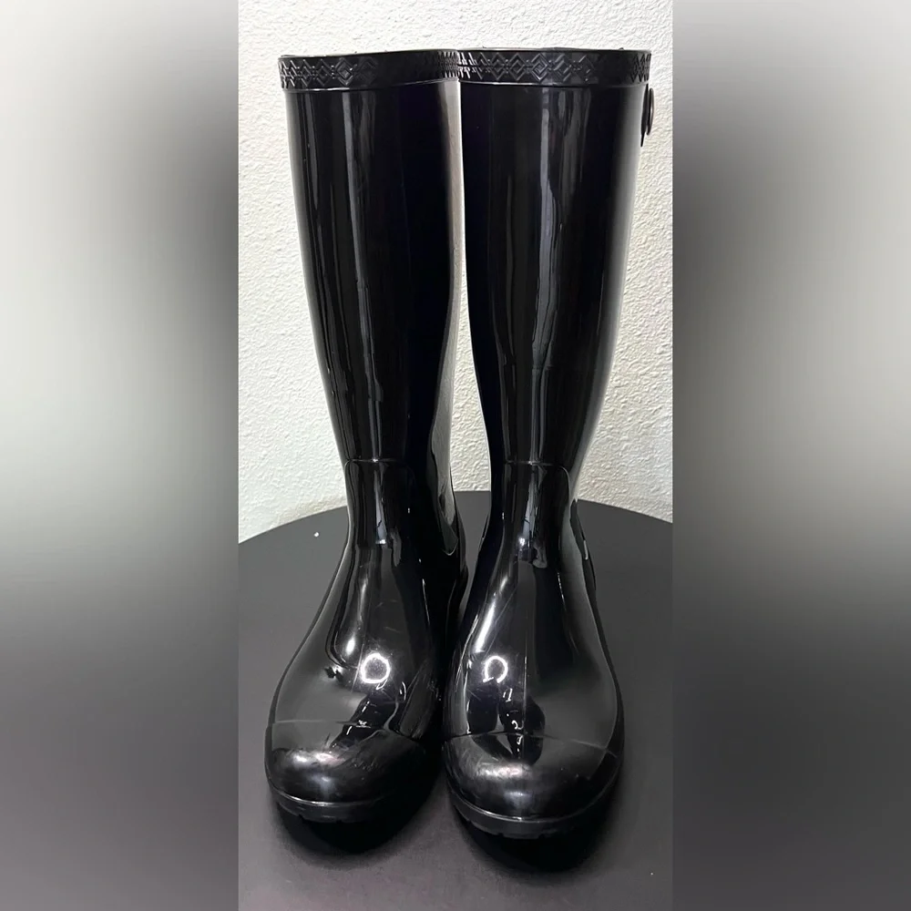 UGG AUS Shaye Glossy Black Tall Rain Boots Sheepskin Fur Lined Waterproof Spring